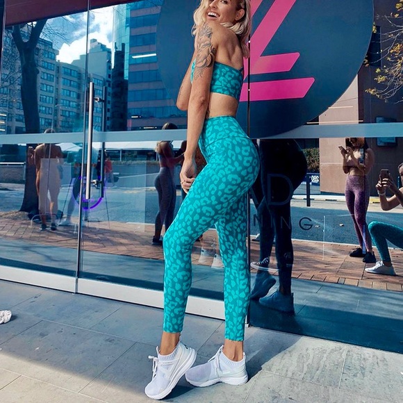 New 2 piece set - Picture 2 of 8